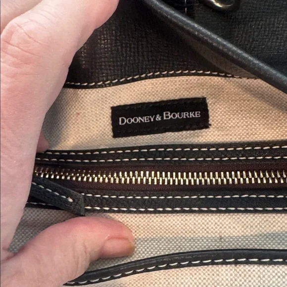 Dooney & Bourke Authentic black leather purse - Picture 8 of 16